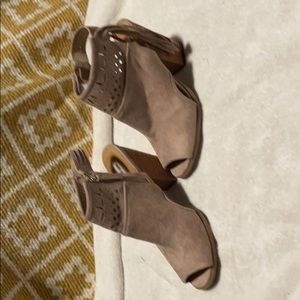 Suede feel Not Rated Sz 10 bootie heel